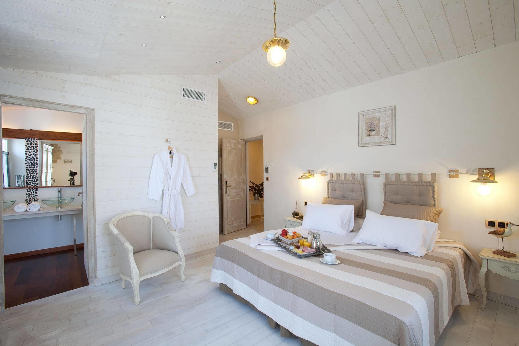 Chambre D'Hotes Hote Des Portes Ile De Re Les Portes-en-Re 외부 사진